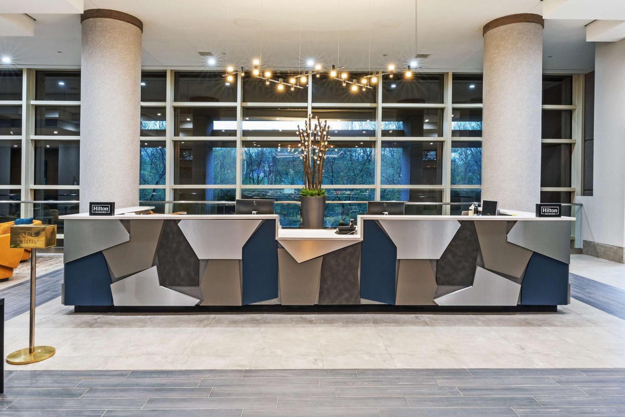 Doubletree By Hilton Tulsa At Warren Place Exterior photo